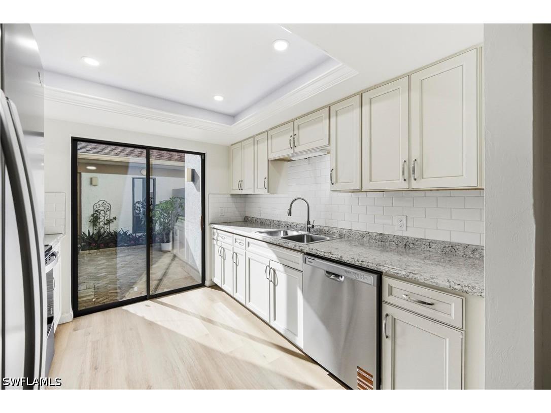 517 Lake Louise Circle #103 Naples FL 34110 226015183 image10