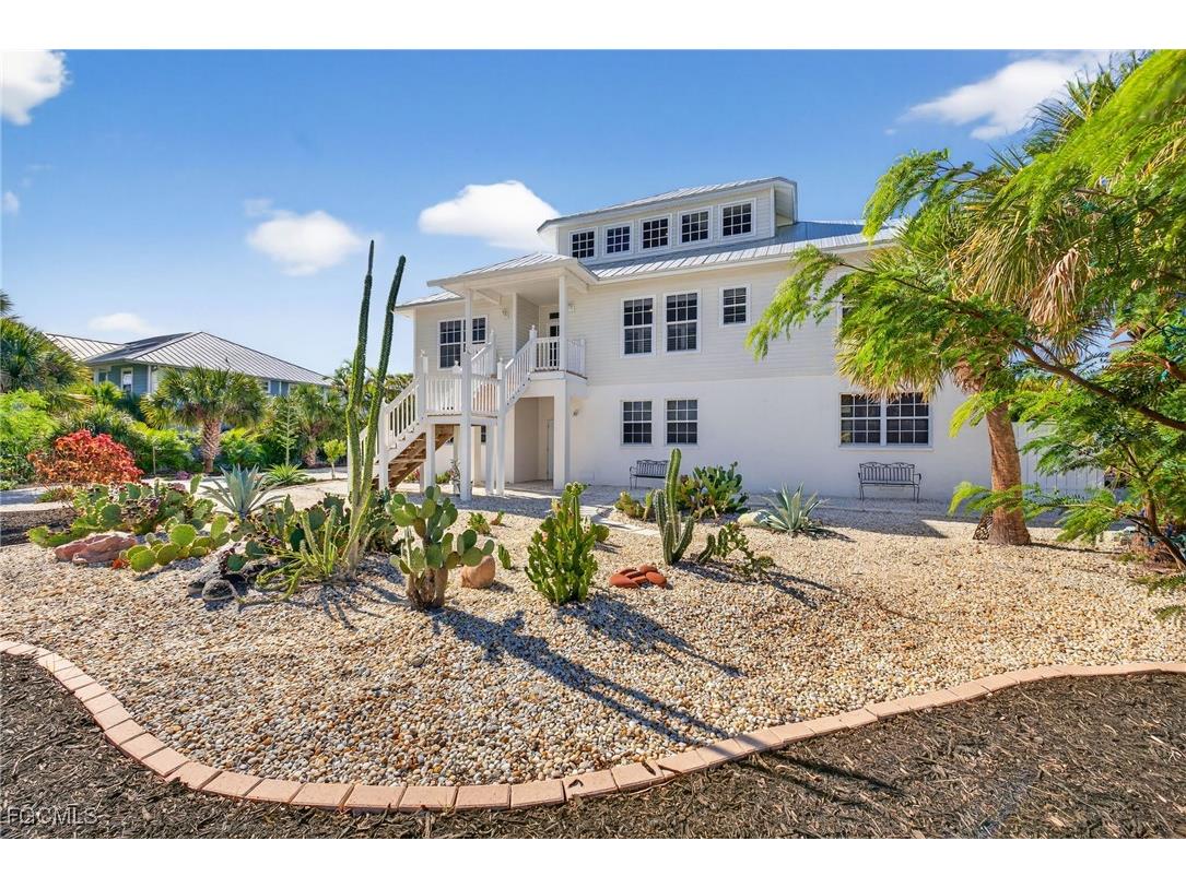 517 Lake Murex Circle Sanibel FL 33957 2025025389 image2