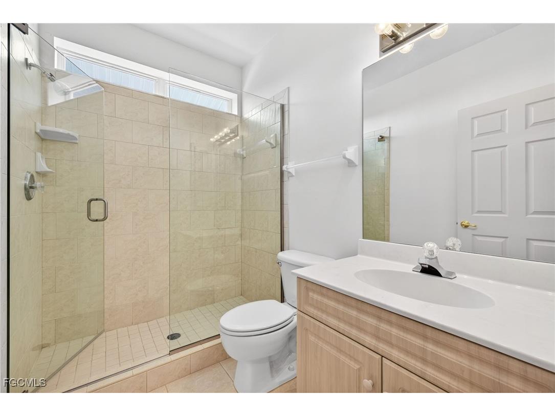 517 Lake Murex Circle Sanibel FL 33957 2025025389 image25