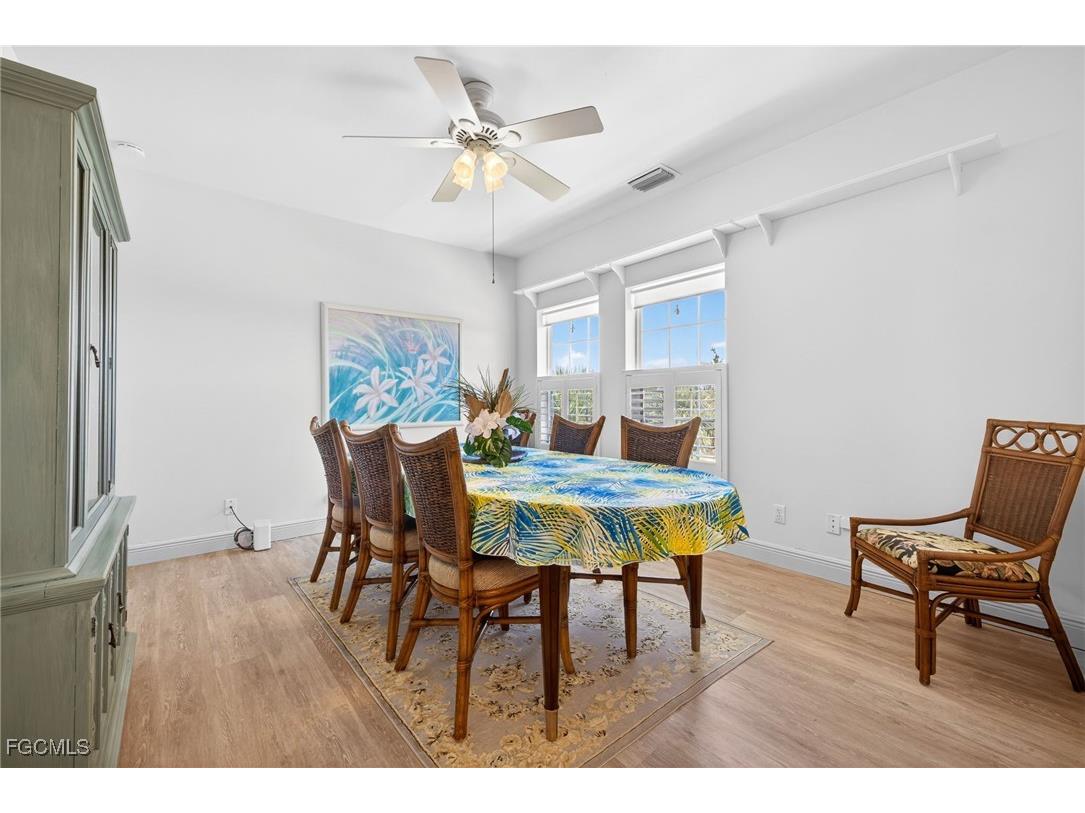 517 Lake Murex Circle Sanibel FL 33957 2025025389 image26