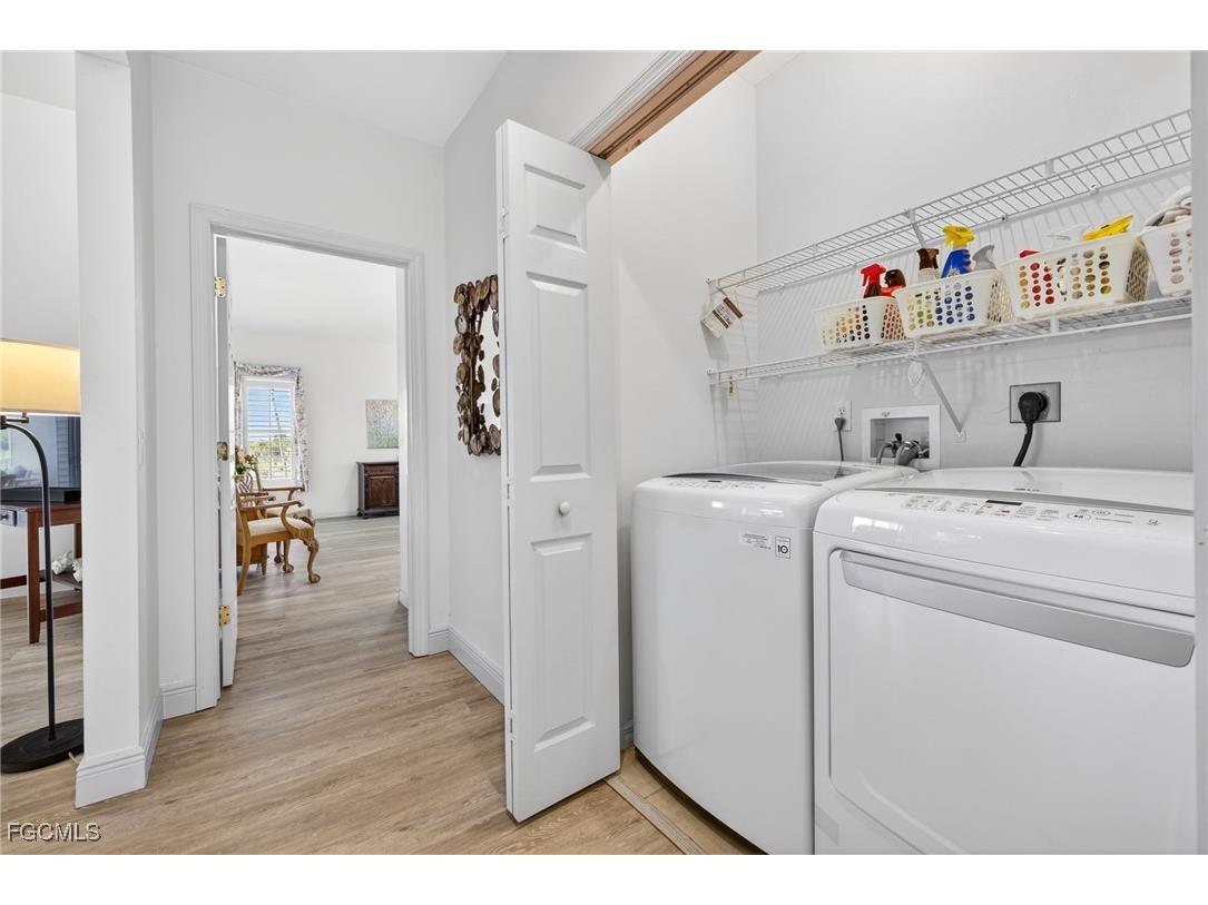 517 Lake Murex Circle Sanibel FL 33957 2025025389 image29