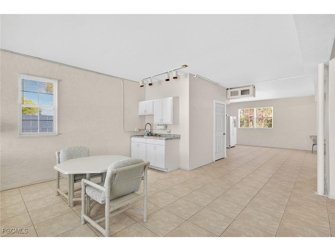 517 Lake Murex Circle Sanibel FL 33957 2025025389 image40