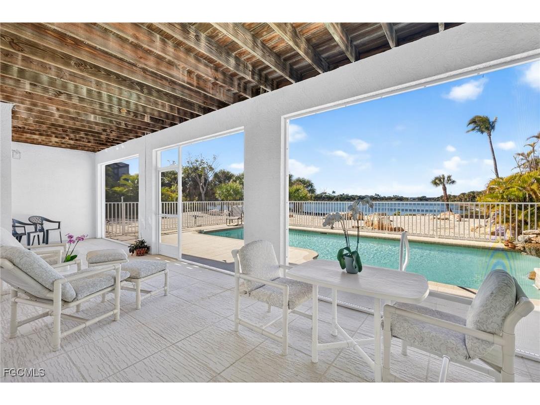 517 Lake Murex Circle Sanibel FL 33957 2025025389 image42