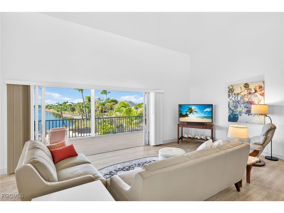 517 Lake Murex Circle Sanibel FL 33957 2025025389 image9