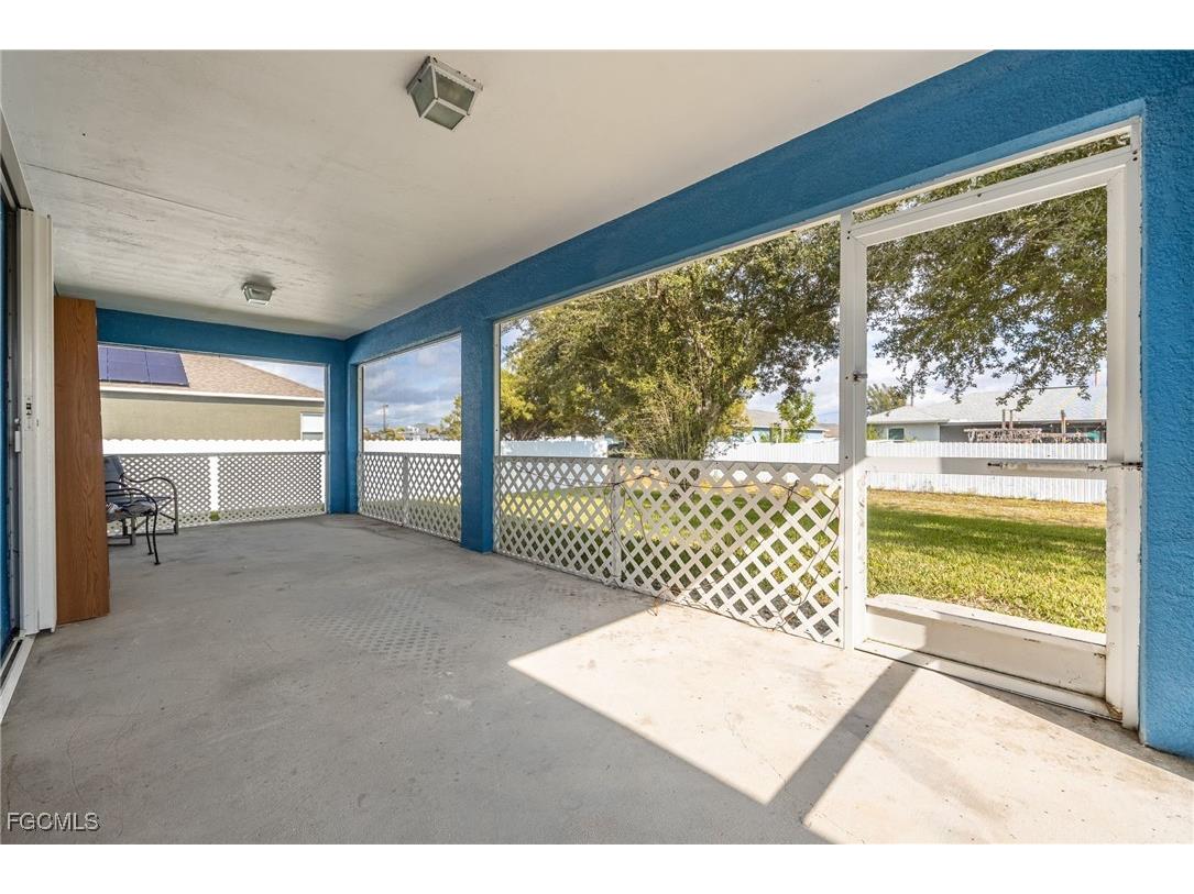 517 Nelson Road N Cape Coral FL 33993 2025018759 image14