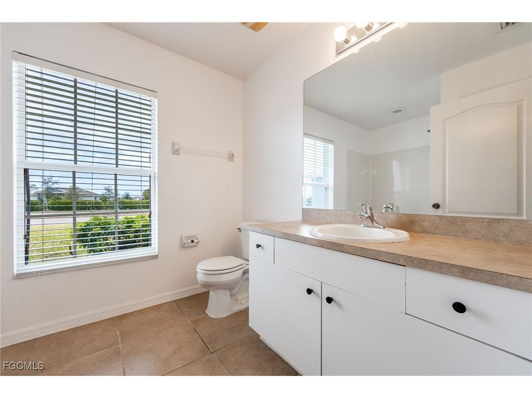 517 Nelson Road N Cape Coral FL 33993 2025018759 image16