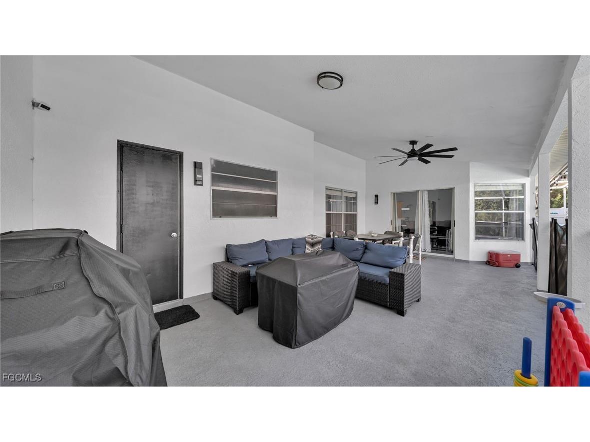 517 Palmetto Avenue Lehigh Acres FL 33972 2025002240 image10