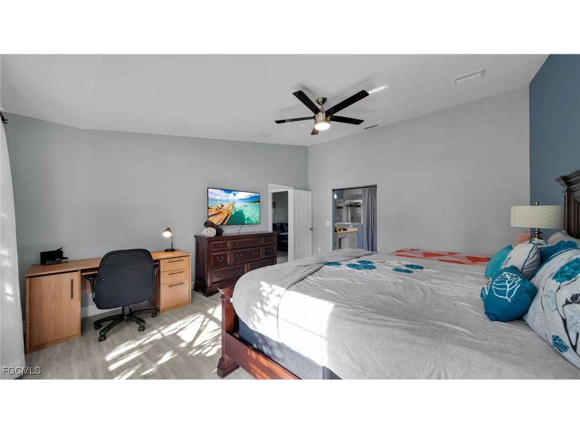 517 Palmetto Avenue Lehigh Acres FL 33972 2025002240 image22