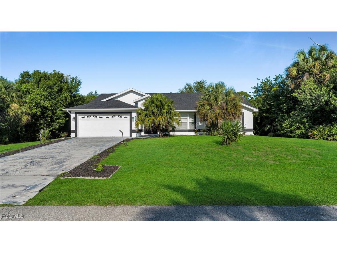 517 Palmetto Avenue Lehigh Acres FL 33972 2025002240 image5