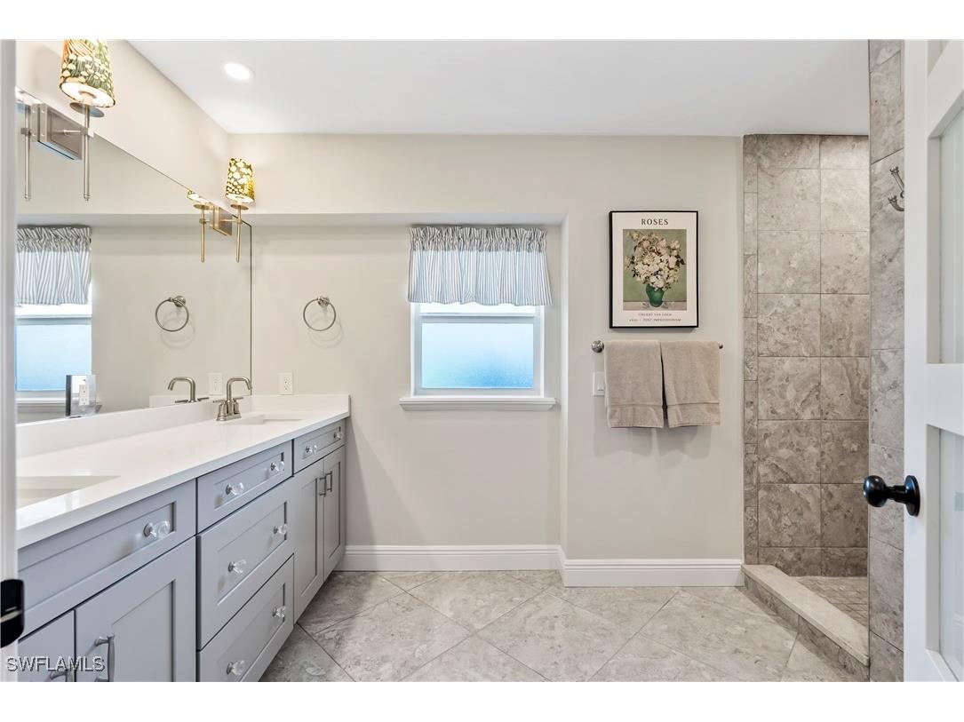 517 Parkwood Lane Naples FL 34103 225078169 image14