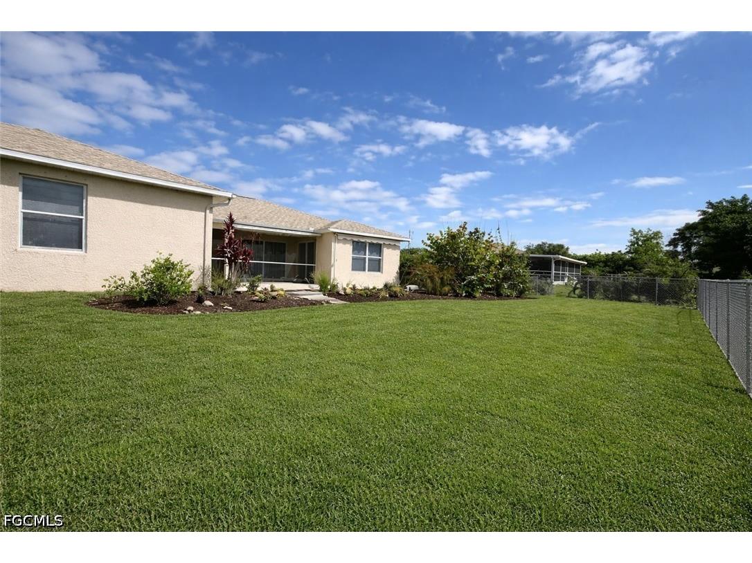 517 Peerless Circle Lehigh Acres FL 33974 2026017270 image48