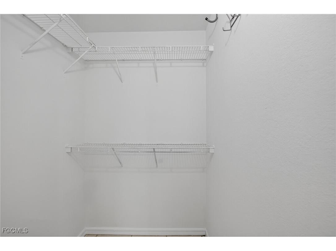 517 SE 16th Place Cape Coral FL 33990 2025013381 image14