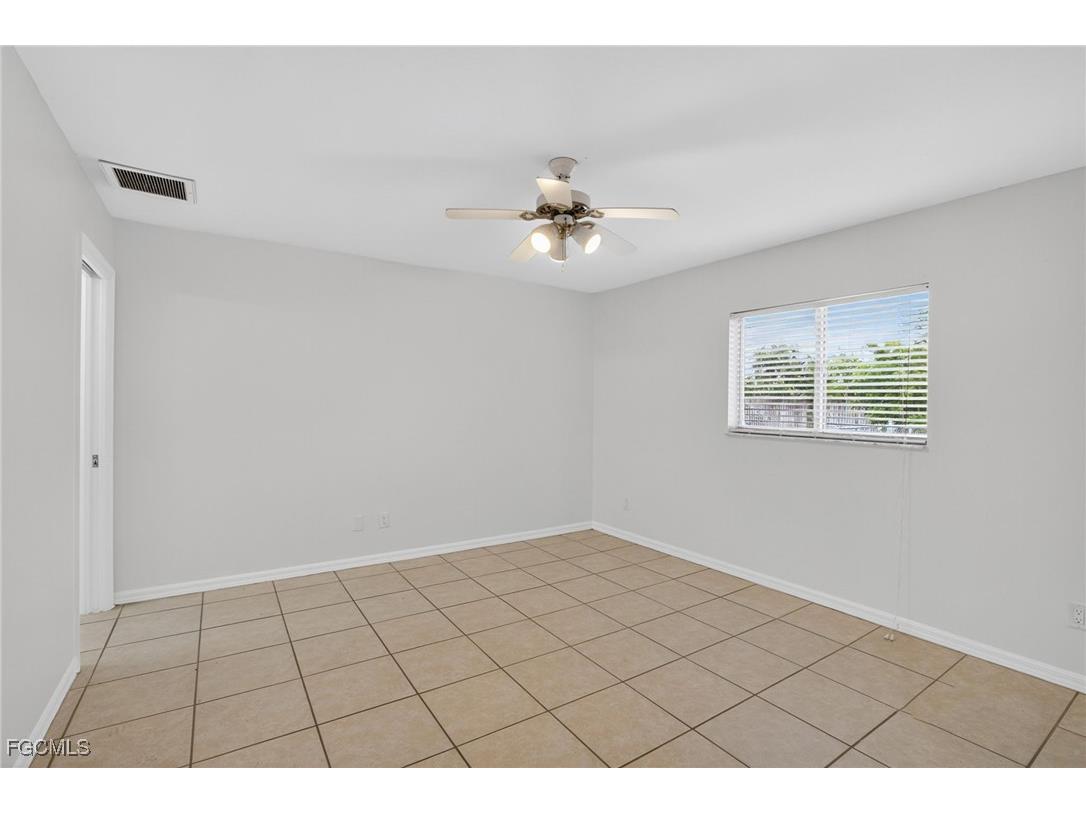 517 SE 16th Place Cape Coral FL 33990 2025013381 image18