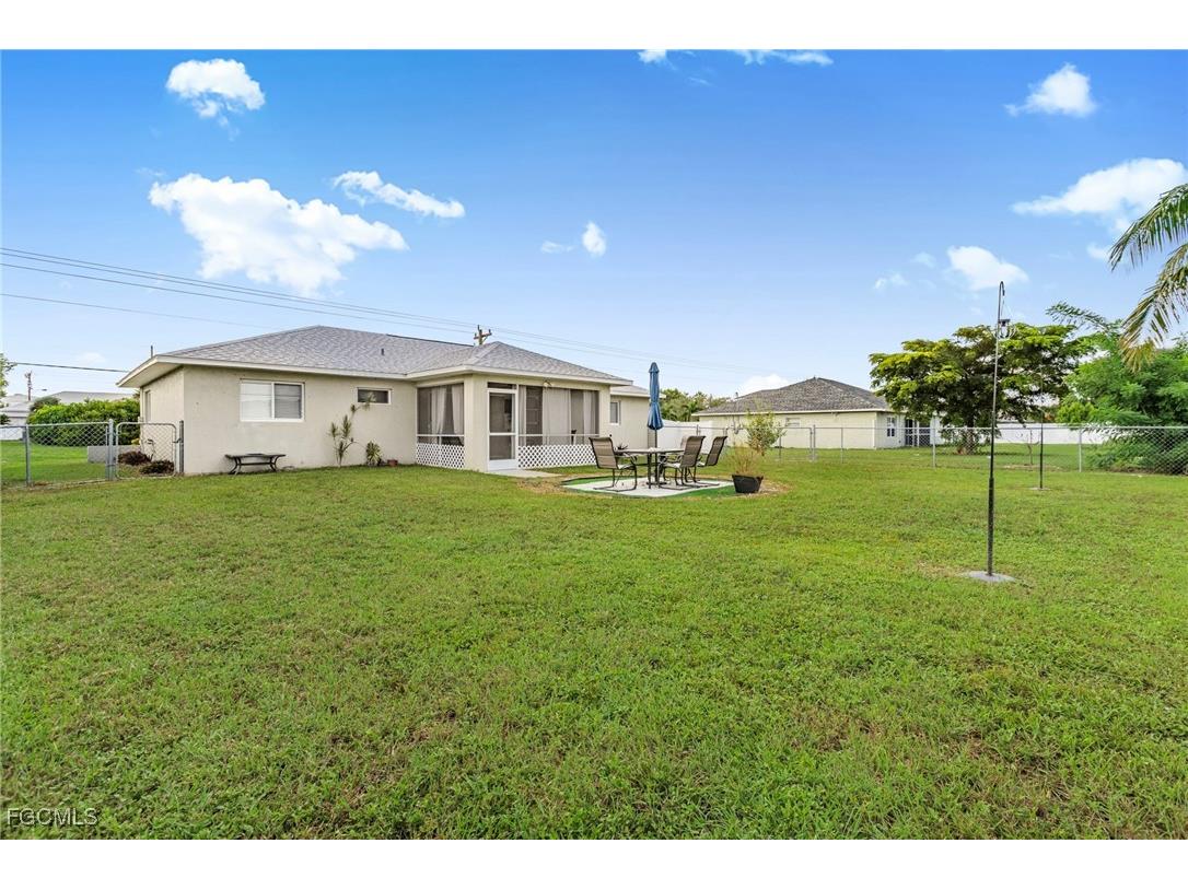 517 SE 16th Place Cape Coral FL 33990 2025013381 image34