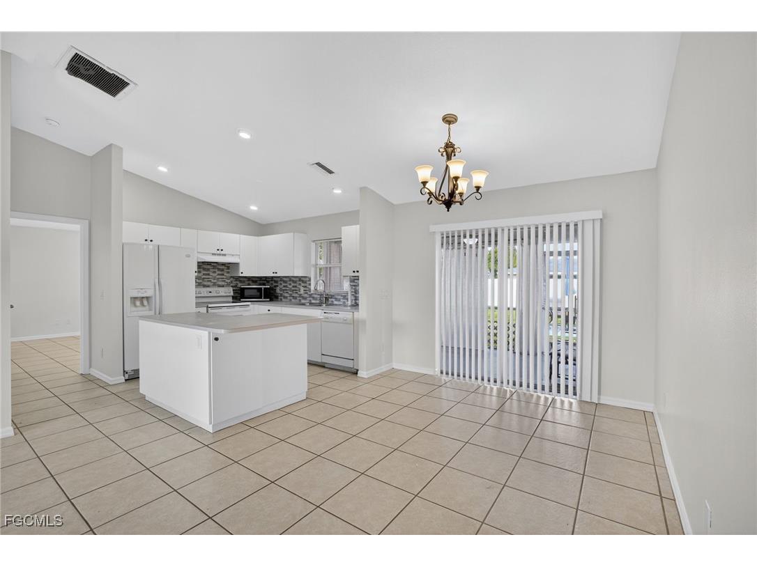 517 SE 16th Place Cape Coral FL 33990 2025013381 image4