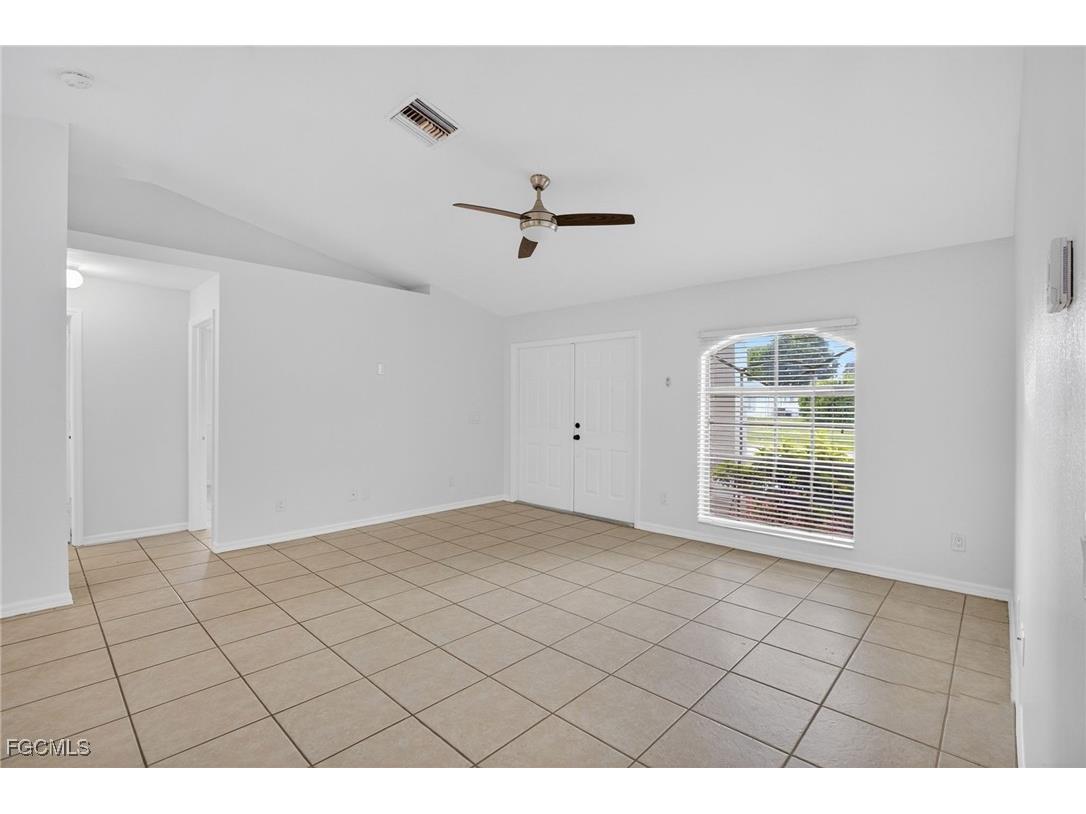 517 SE 16th Place Cape Coral FL 33990 2025013381 image5