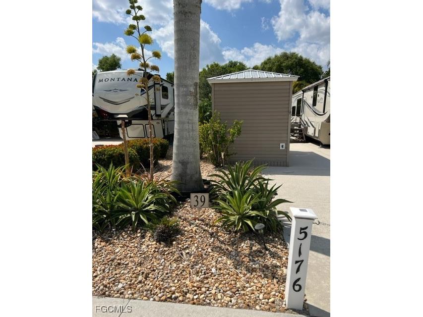 5176 Cypress Trail Resort Circle Fort Myers FL 33905 2025006083 image1