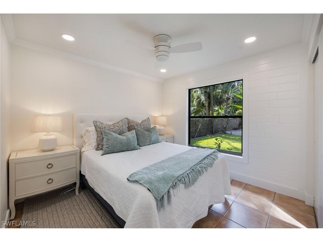 5179 Sycamore Drive Naples FL 34119 226008815 image10