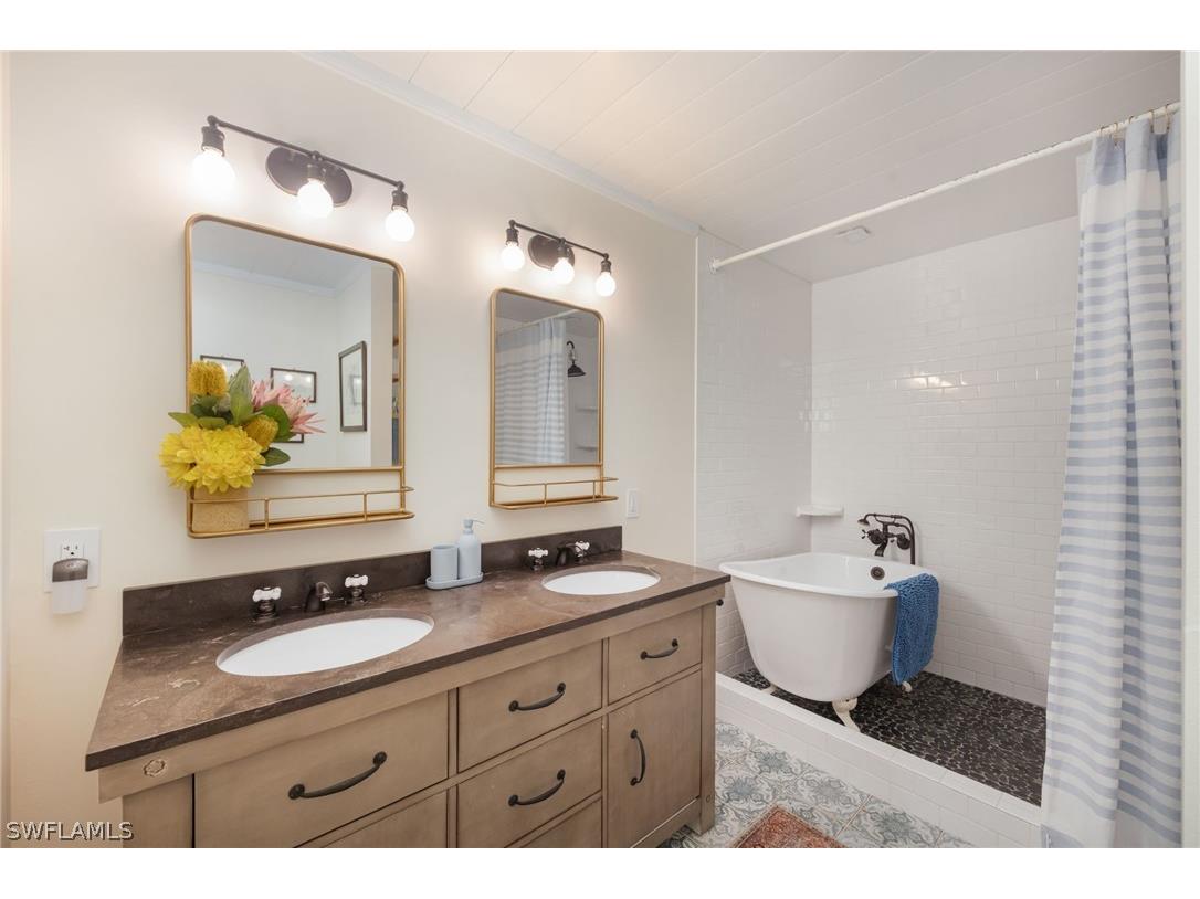 5179 Sycamore Drive Naples FL 34119 226008815 image16