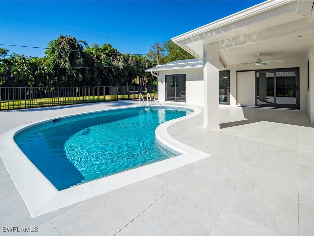 518 Cypress Way E Naples FL 34110 225029643 image7