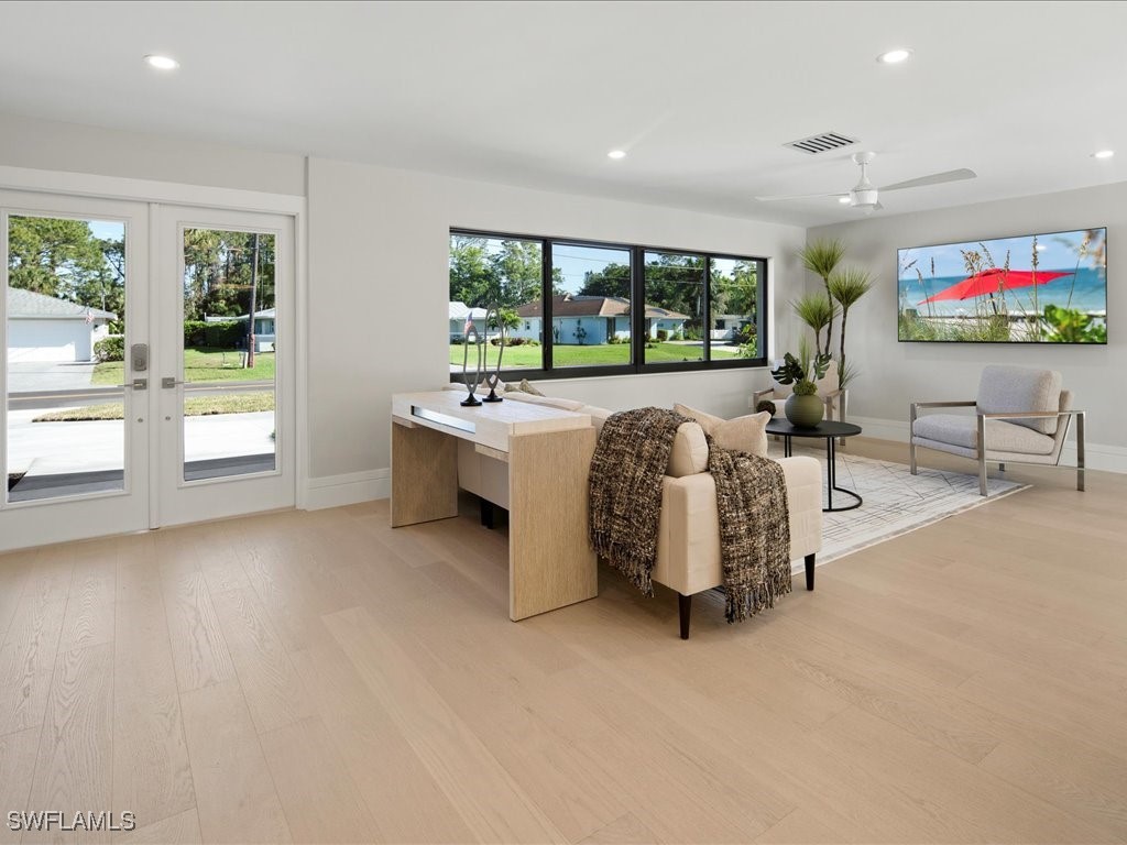 518 Cypress Way E Naples FL 34110 225029643 image8