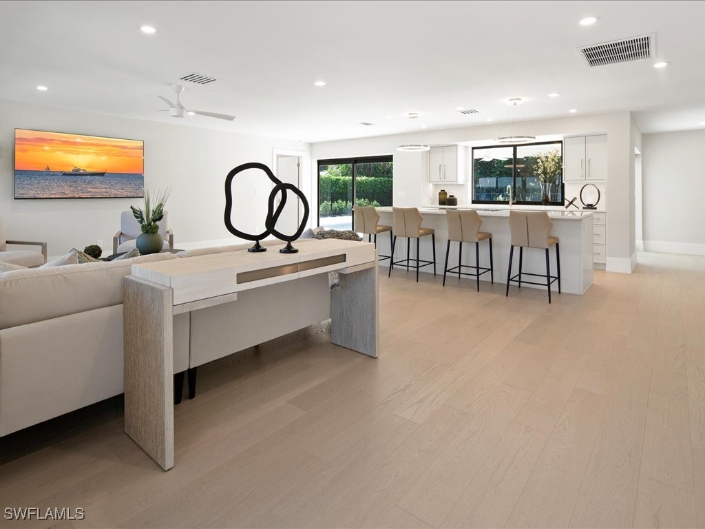 518 Cypress Way E Naples FL 34110 225029643 image9