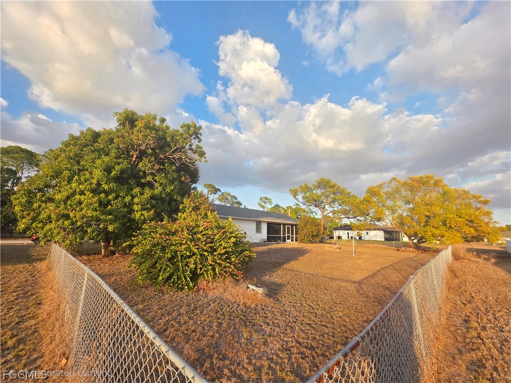 518 Jacaranda Parkway E Cape Coral FL 33909 2026008207 image10