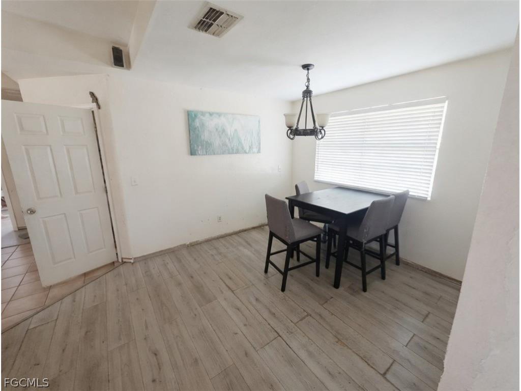 518 Jacaranda Parkway E Cape Coral FL 33909 2026008207 image5