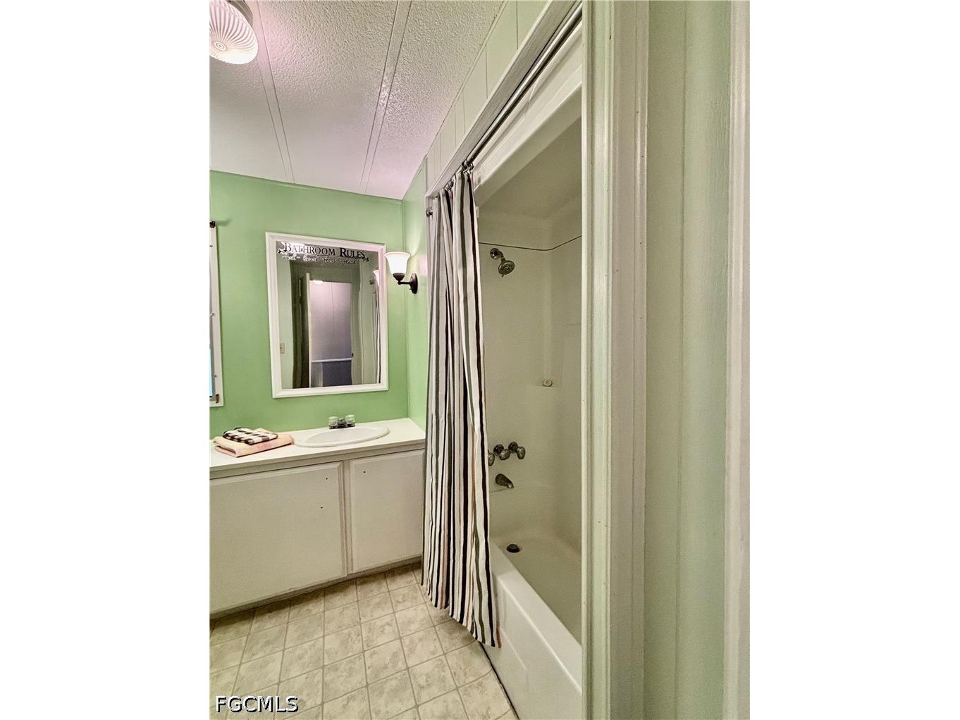 518 Pine Tree Court North Fort Myers FL 33917 2026031143 image16