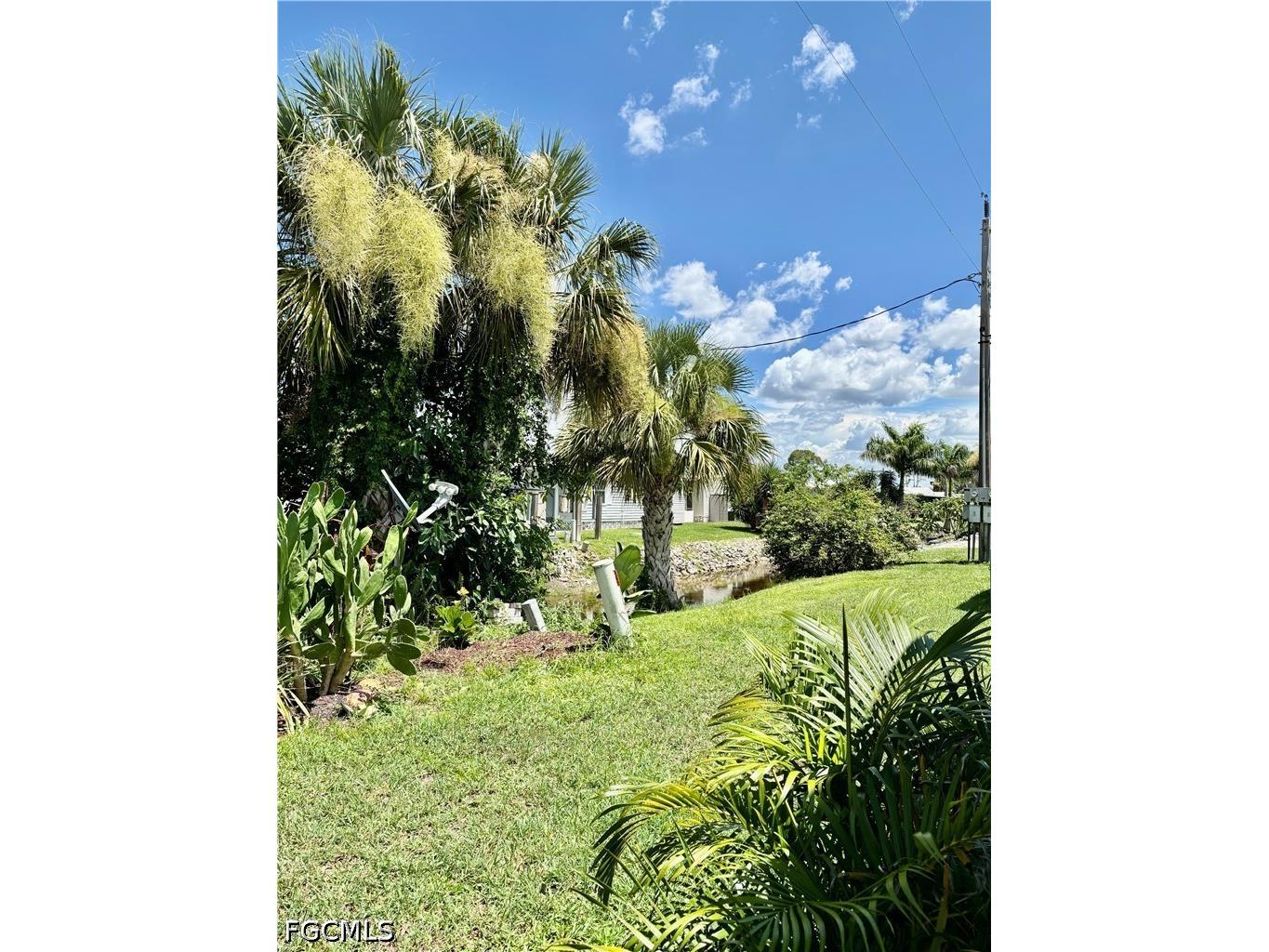 518 Pine Tree Court North Fort Myers FL 33917 2026031143 image3