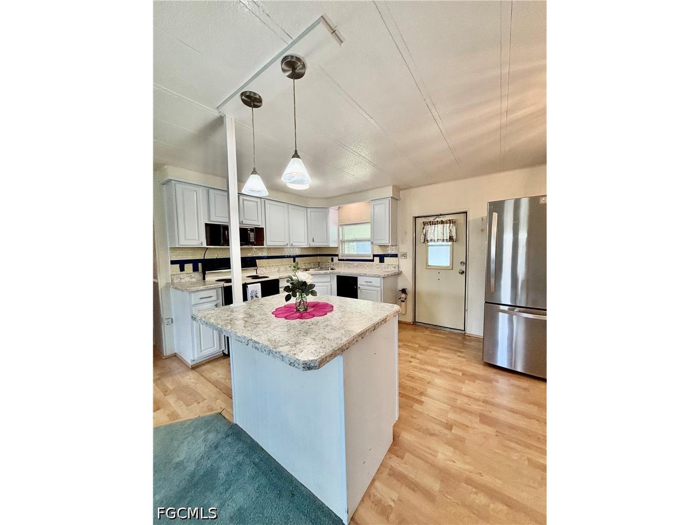 518 Pine Tree Court North Fort Myers FL 33917 2026031143 image4