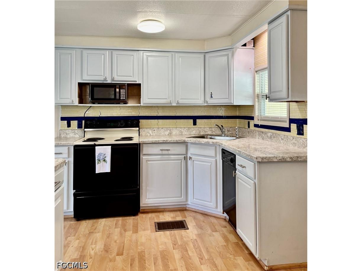 518 Pine Tree Court North Fort Myers FL 33917 2026031143 image6