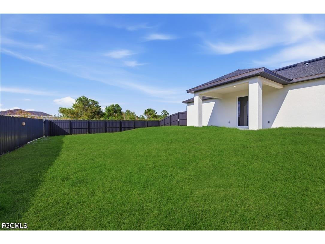 519 Monroe Avenue Lehigh Acres FL 33972 2026017437 image9