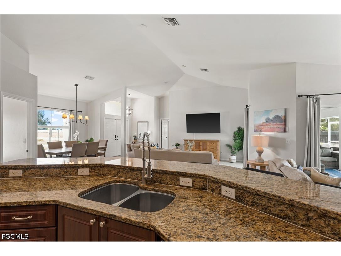 519 NE 19th Terrace Cape Coral FL 33909 2026016877 image13