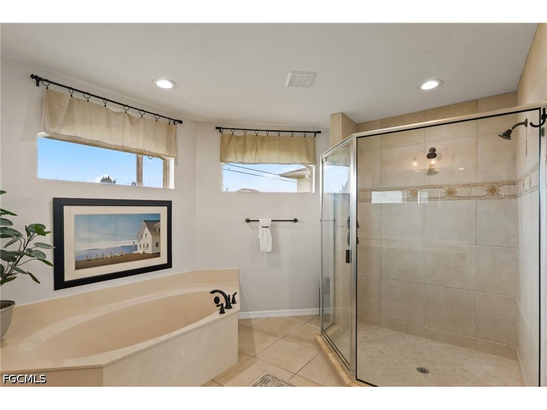 519 NE 19th Terrace Cape Coral FL 33909 2026016877 image18