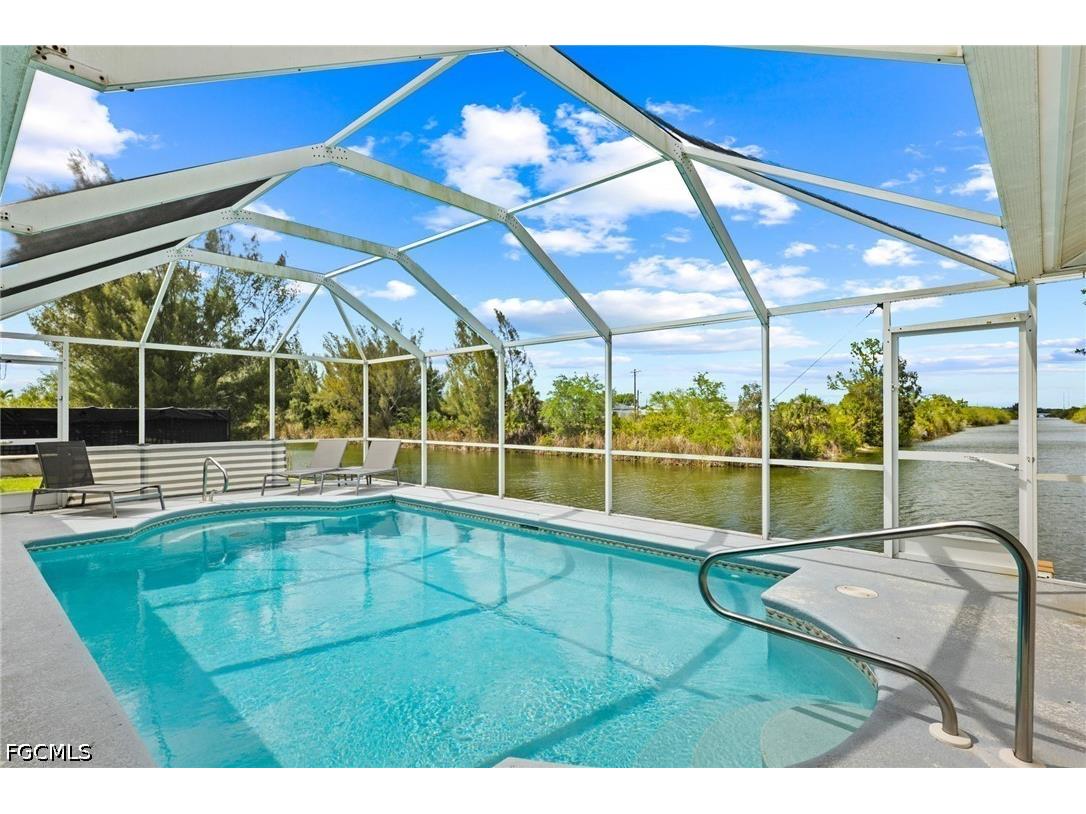 519 NE 19th Terrace Cape Coral FL 33909 2026016877 image2