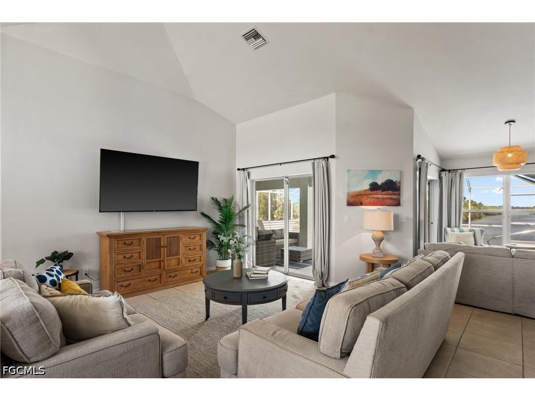 519 NE 19th Terrace Cape Coral FL 33909 2026016877 image5