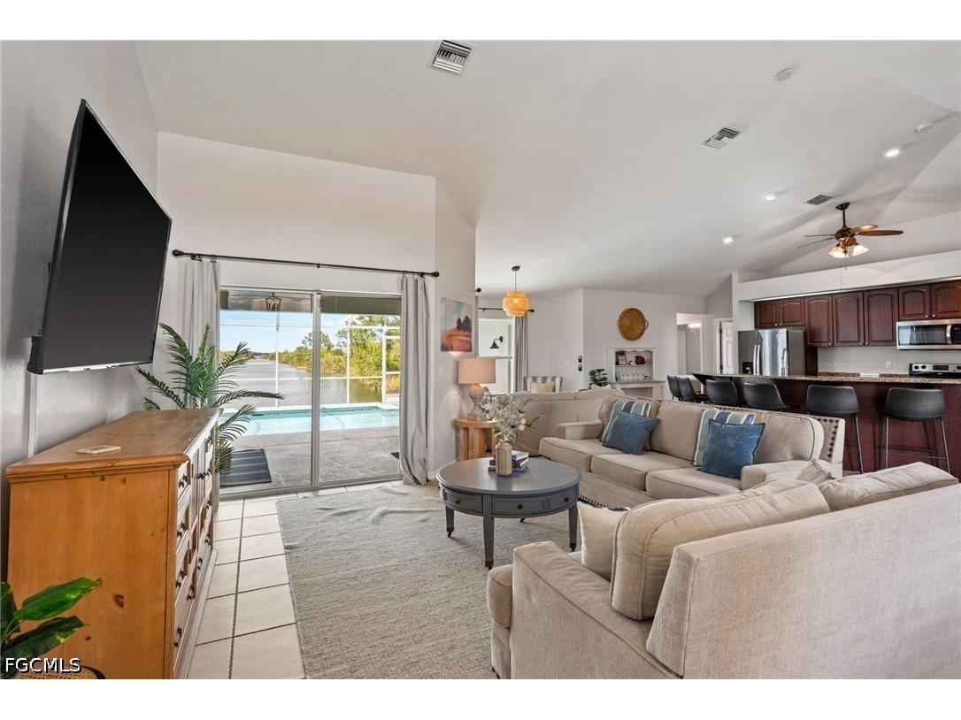 519 NE 19th Terrace Cape Coral FL 33909 2026016877 image9