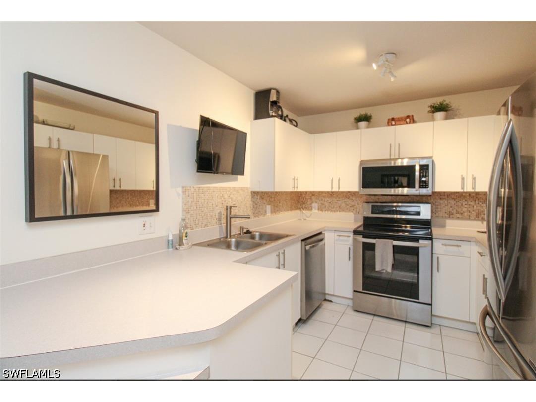 519 Roma Court #3-208 Naples FL 34110 226018496 image17