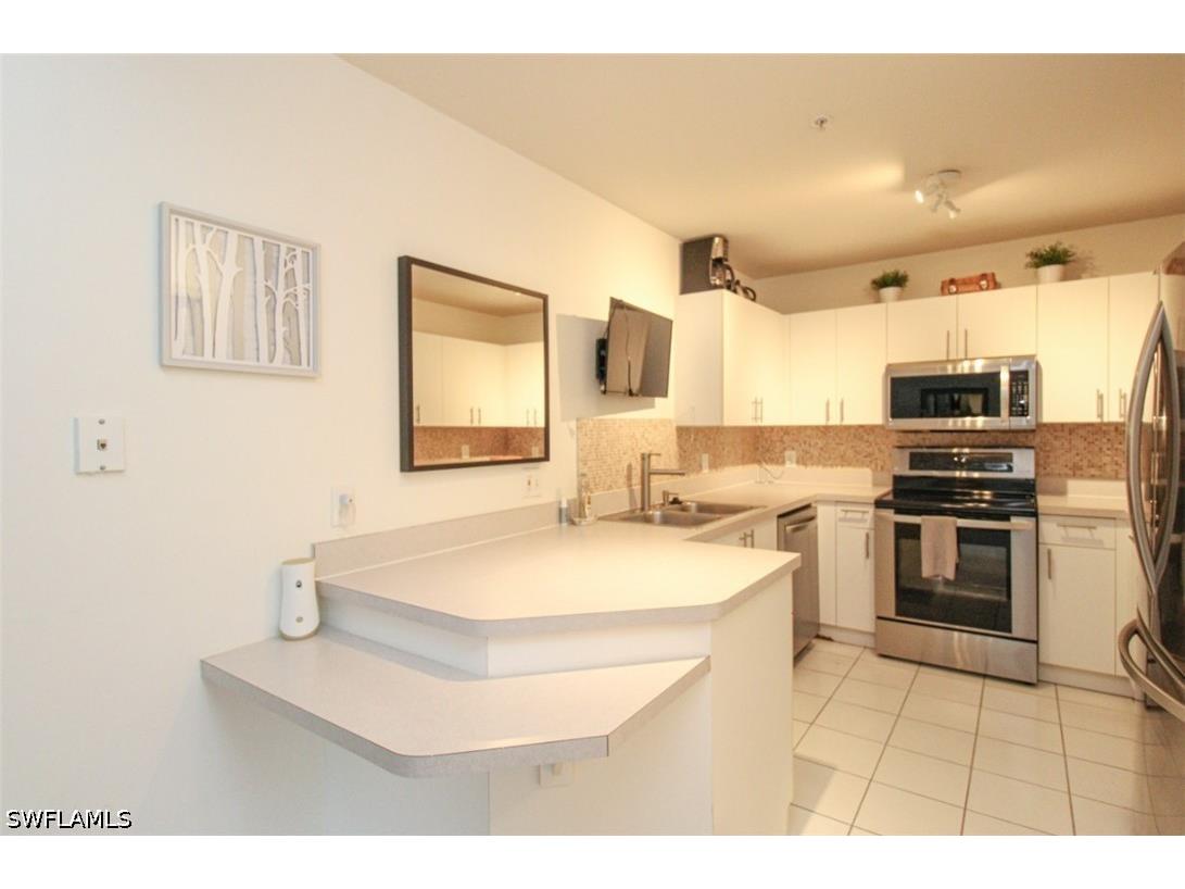 519 Roma Court #3-208 Naples FL 34110 226018496 image18