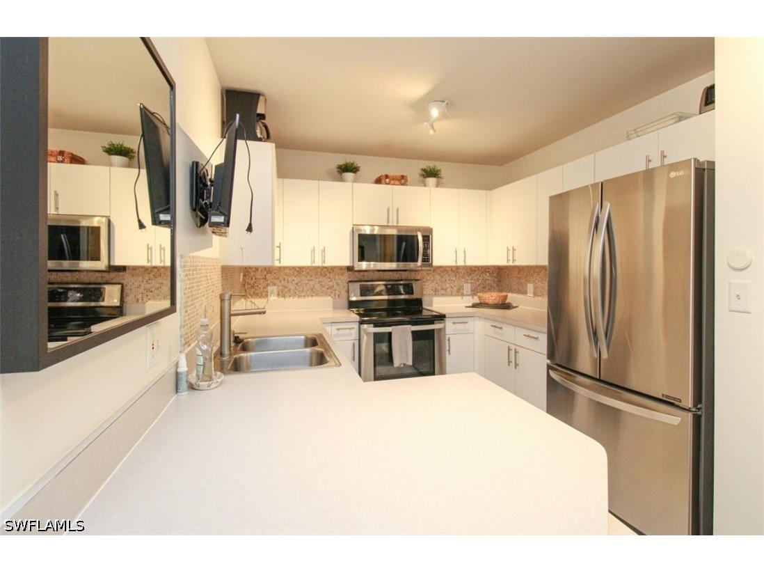 519 Roma Court #3-208 Naples FL 34110 226018496 image19