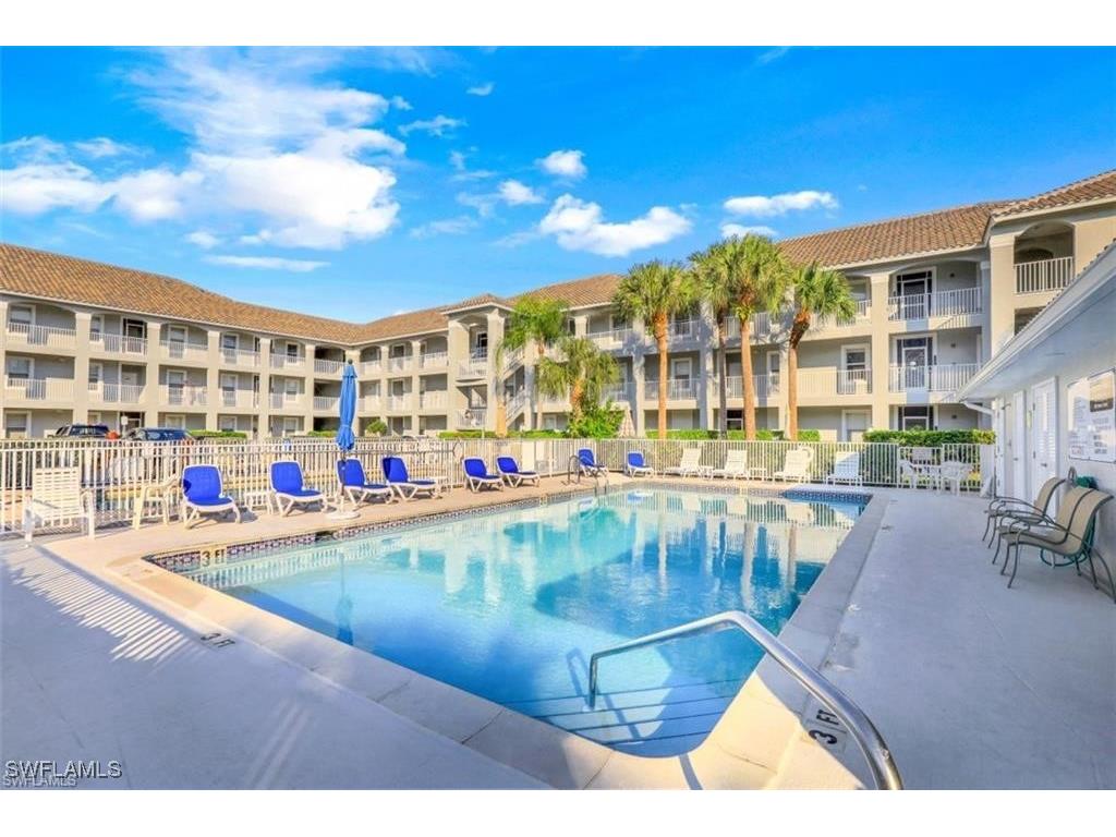 519 Roma Court #3-301 Naples FL 34110 225082578 image1
