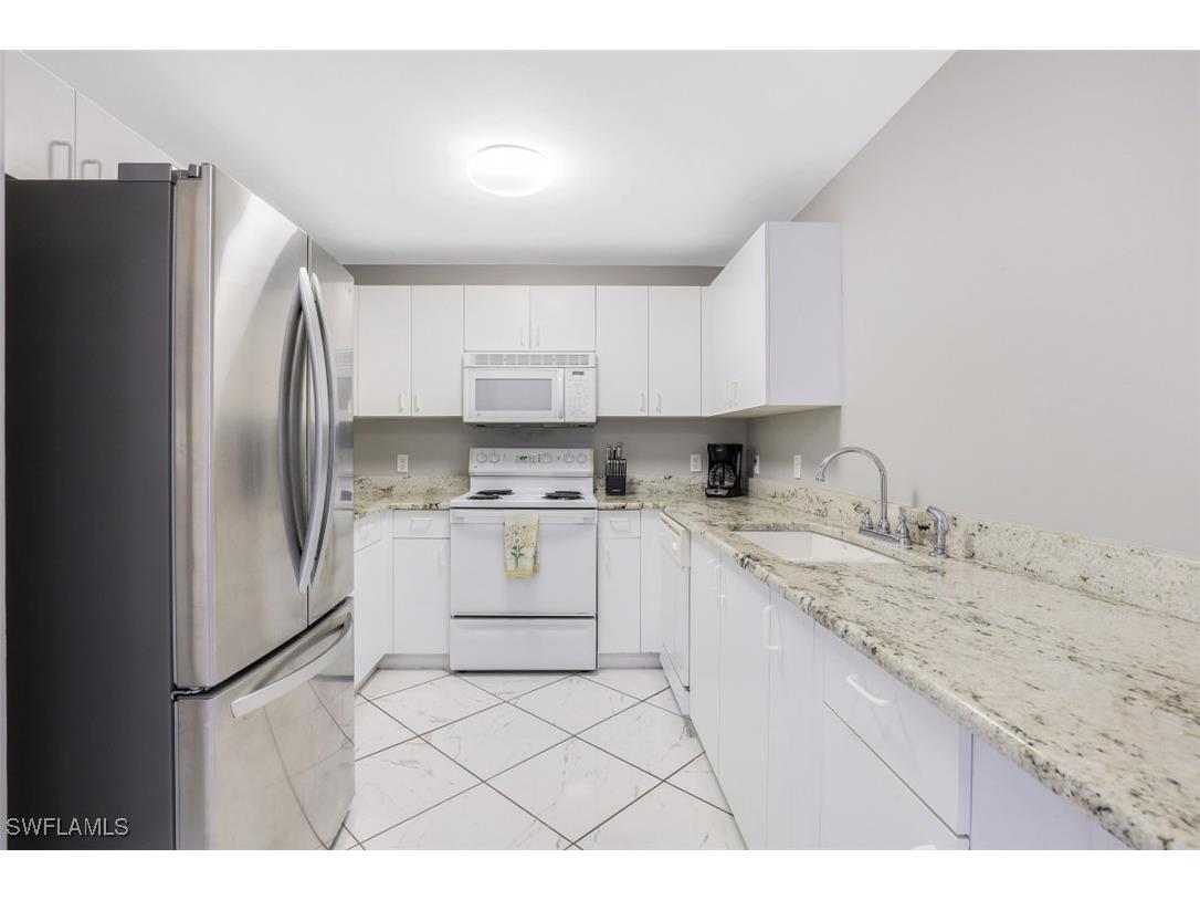 519 Roma Court #3-305 Naples FL 34110 225067351 image7