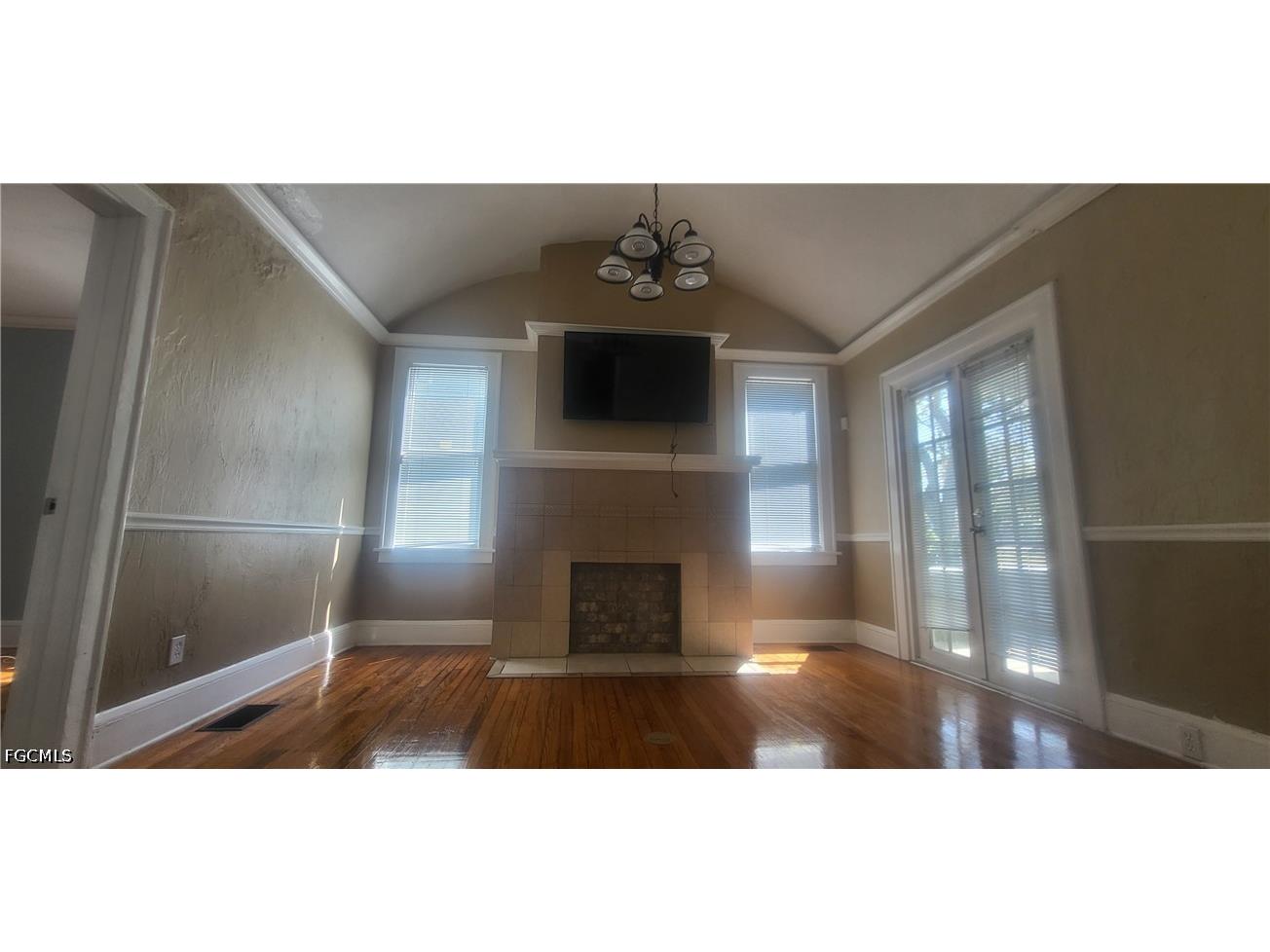 519 S Ridgewood Avenue Daytona Beach FL 32114 2026021441 image2