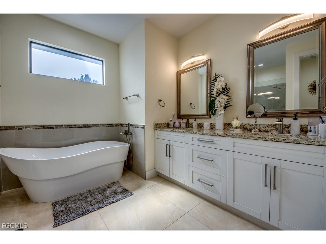 519 Trafalgar Parkway Cape Coral FL 33991 2026005507 image24