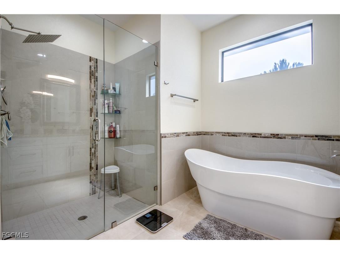 519 Trafalgar Parkway Cape Coral FL 33991 2026005507 image25