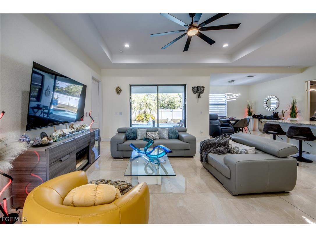 519 Trafalgar Parkway Cape Coral FL 33991 2026005507 image4
