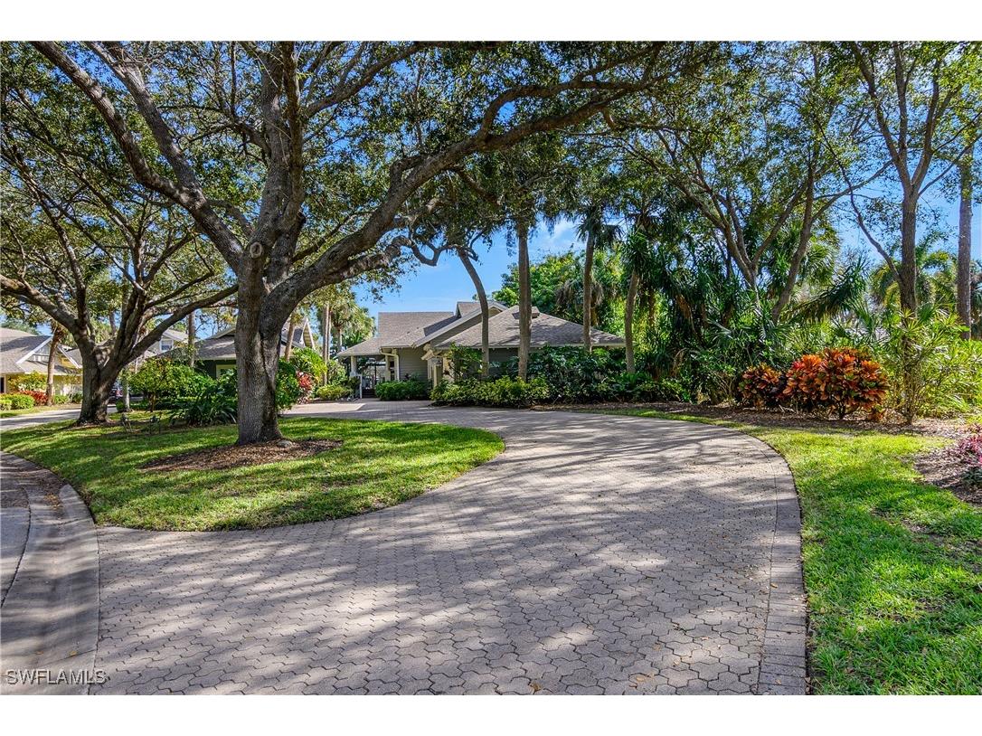 52 Golf Cottage Drive Naples FL 34105 225017715 image1
