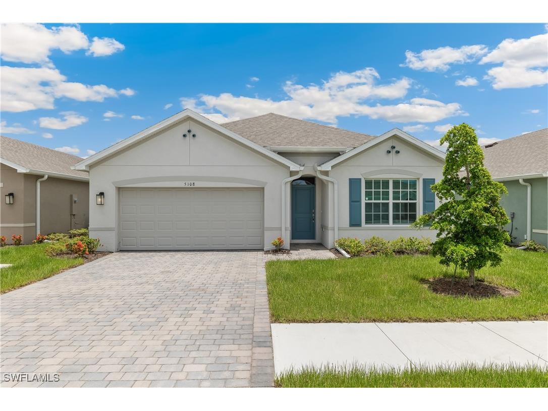 52 Karen Avenue S Lehigh Acres FL 33976 226003513 image1