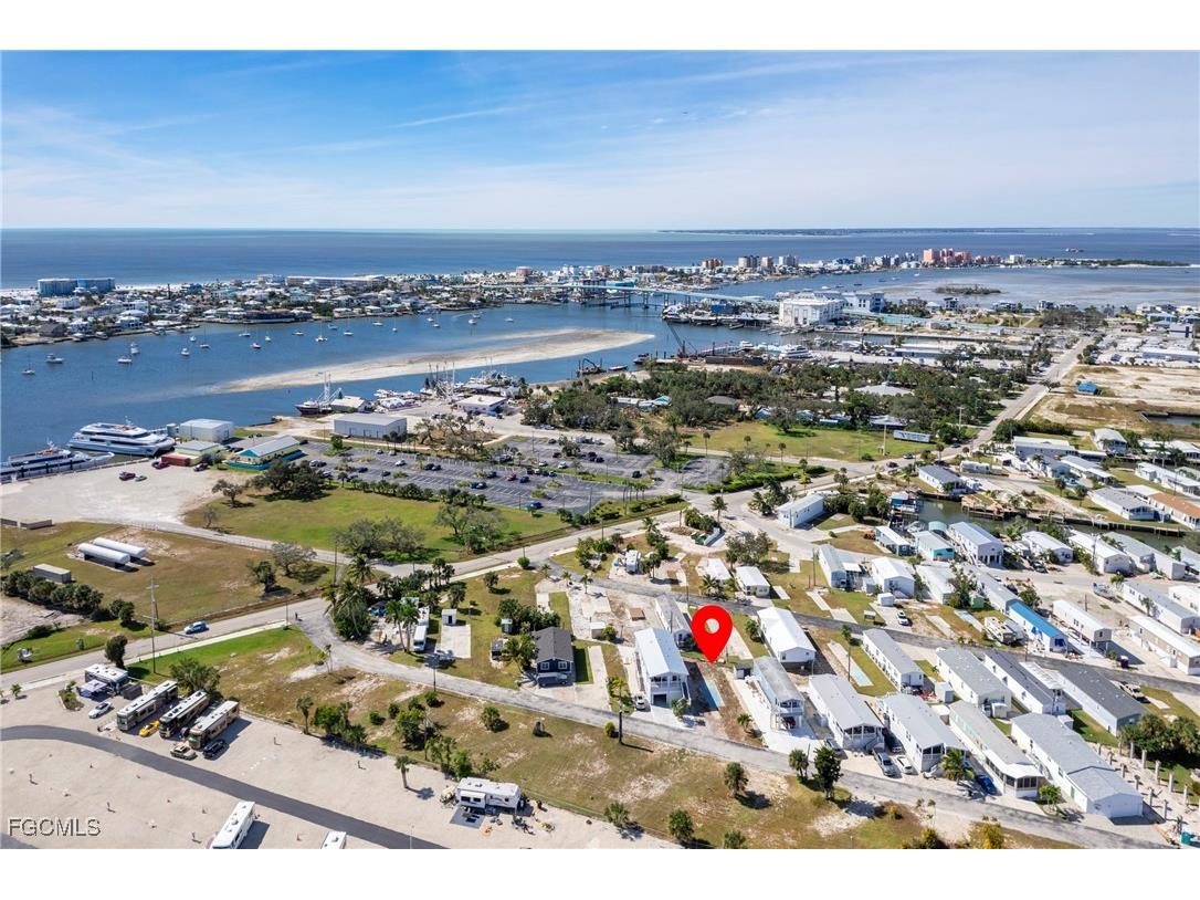 52 Oyster Bay Lane Fort Myers Beach FL 33931 2025017290 image1